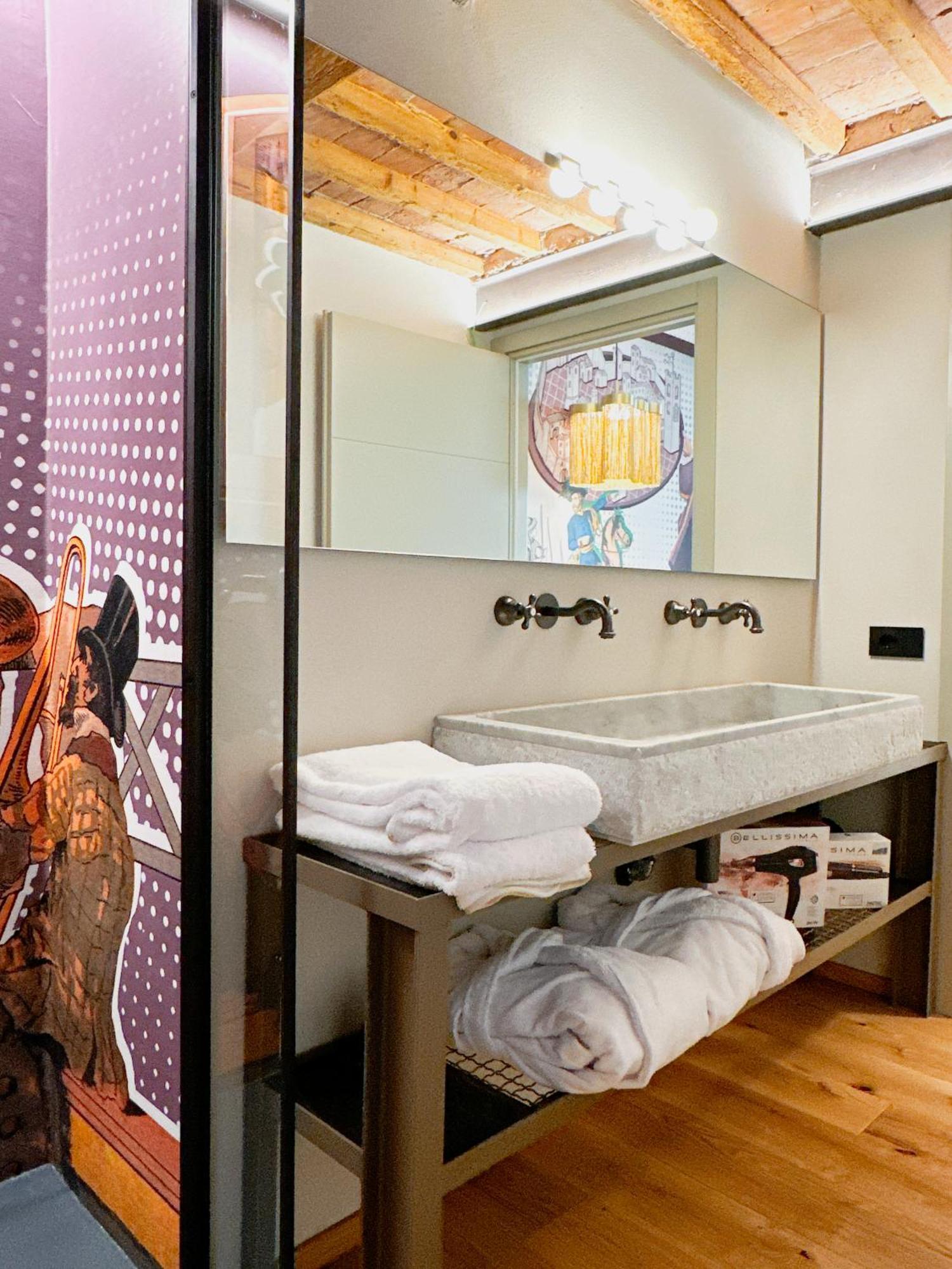 Pietrasanta Ai Teatri Bed & Breakfast ภายนอก รูปภาพ